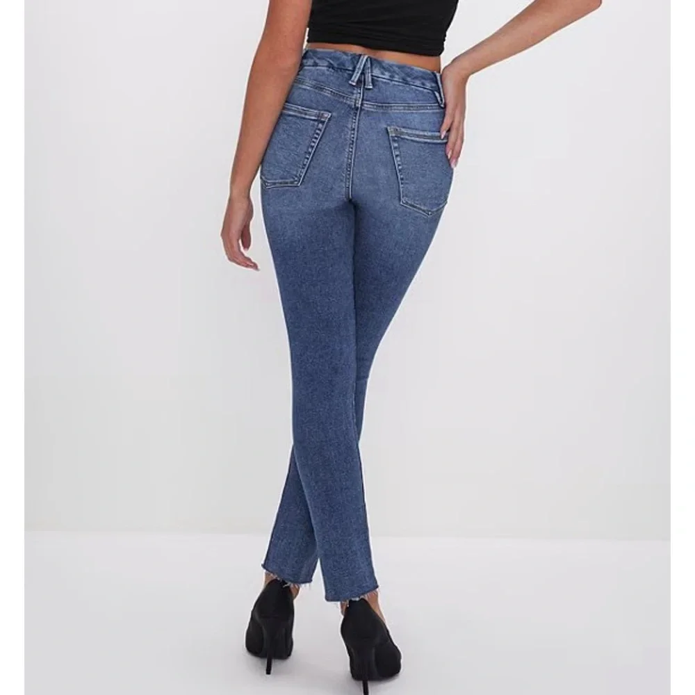 Good American waist 26”